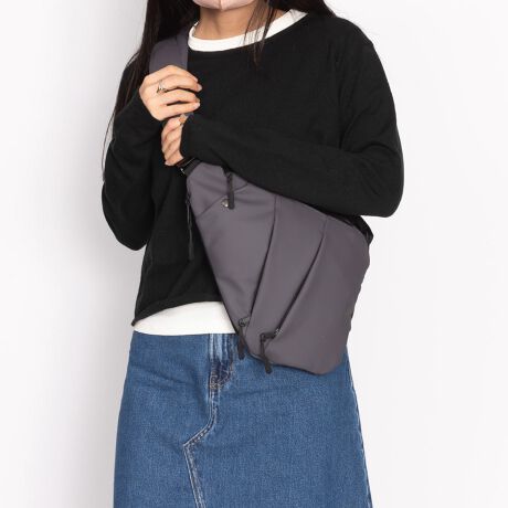 [^:K902143W]ACeHUNTING BAG / K9902143WzX^[^ƌĂ΂{fBɉobOBCpNĝfUCŃ^CÕANZgɂȂ܂AĊOI[}CeB[ɃXbLgpD́Bô₷ȂǗ֐QłBĝɉ߃WPbg̉ɔE΂Ă̎gpAc[OEsɂ߂łBzX}[gtHȂǂ̕KiRpNgɎ^ԂƂł܂B{uhSML - GXGG - lXȕ삩vVIȃACe̒ɓoꂵÃCibvXωĂĂBɔAobOɃAbvf[gKvȎłBSMLł͎̈ڂςɍ킹lXȃX^CړIɑΉobOĂƂƂɁA̎ς炸߂ĂX}[gŎpIȋ@\ǋALȐ̎菕v_NgfUC񋟂܂BV[YyTHIERRYzhEhɗDꂽo[CNPUfނgpĂ邽ߋ}ȉJ̓łPA₷₷fނɂȂ܂B}bgȑfނŃrWlXV[łpĒi킹Ă܂BJ[WJ#10/BLACK / #15/GRAYTCYWJFREEH30.0cm / W22.5cm̌덷ꍇ܂B\߂BfރiC100 / nF|GXe100dlC[Ft@Xi[J / O(\)Ft@Xi[|Pbg~2AXibv|Pbg~1 / O()Ft@Xi[|Pbg~1 / FI[v|Pbg~2Ylg̃j^[̊ɂ̏iƌڂ̐FɑႢꍇ܂B݌ɐ؂ב҂ƂȂꍇ͕ʓr[ɂĂA܂BC(ɊJŔGꂽ)ő̂̂ɐFڂ肷ꍇ܂̂łӂB