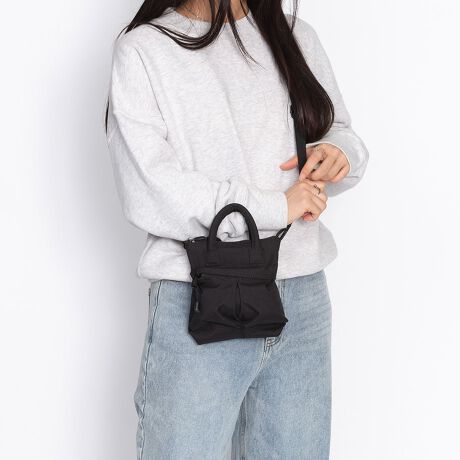 [^:K903087]ACeMINI HELMETBAG / K903087lC̃wbgobOMINITCYoBċR̃pCbgp̃wbg^łƂɗRwbgobOŁABe[WwbgobO4thƌĂ΂郂fx[XɂȂĂ܂BX}zE~jzEL[P[XȂǂMMTCỶ炵bNX|CgłBobOƂĂ͂A|[`ƂĂ̎gpIXXłB{uhSML - GXGG - lXȕ삩vVIȃACe̒ɓoꂵÃCibvXωĂĂBɔAobOɃAbvf[gKvȎłBSMLł͎̈ڂςɍ킹lXȃX^CړIɑΉobOĂƂƂɁA̎ς炸߂ĂX}[gŎpIȋ@\ǋALȐ̎菕v_NgfUC񋟂܂BV[YyCOLOR-NzJ[O̔̃iCfނgpĂ܂ByďvȃiCfނɝH{^E[XŋC˂Ȃg܂BVvŖO̗ȂfUCɋ@\߂V[YłBJ[WJ#10/BLACK / #40/ORANGE / #65/KHAKI / #75/NAVY / #80/PURPLETCYWJFREEH18.0cm / W15.5cm̌덷ꍇ܂B\߂BfރiC100 / nF|GXe100dlC[Ft@Xi[J / O(\)Ft@Xi[|Pbg~1Ylg̃j^[̊ɂ̏iƌڂ̐FɑႢꍇ܂B݌ɐ؂ב҂ƂȂꍇ͕ʓr[ɂĂA܂BC(ɊJŔGꂽ)ő̂̂ɐFڂ肷ꍇ܂̂łӂB