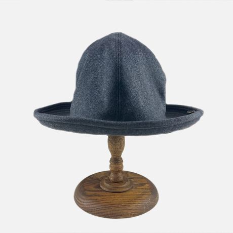 [^:HTM253008]4Panel Wool Mountain Hat / htm2530084pl}EenbgBAbvuIŁAȂVvȃfUCɎdグ܂BoCU[ɂ̓C[ĂARɃAW邱Ƃ\łBTCNE[ATCN|G`̃TXeiungpB{uhHUNTISM - neBY -uËɂ܂ł̂ǂ߂pvC[WBuǂv̉pPuHUNTvɁu``vӖuISMv킹B`IEԓIȖXqɁuvӎAWĒĂwbhEGAuhB̐ElɂAoX^CbVȒĂ̓A[gɗႦȂ`@gRe|[iB́u\LvƂt͖XqɂĂ͂܂ƍlĂ܂BXq̂܂܂ȁu\vB`EfށEFEc͖ɋ߂gݍ킹AԂ̑Ă܂B͓`IEԓIȖXqx[XƂȂA̎X̃GbZXU肩AĊł͂ȂǁAVNwbhEGAĂ܂Bǂ̎̂ǂ̃X^CsbNAbv邩Ɏn܂A܂܂ȑfނ̑IAĖƂċ@\邽߂̐FAĂԂSnEJbg[NDɎ܂ŁAׂĂ̍HőËȂpŃfUCC[W`ɂĂ܂BĂ͓{̏nEl̎ɂāusIŃX^CbVȕ\vfC[[XȃwbhEGAɎdグ܂BJ[WJBlack / GreyTCYWJFREEF59.5cm / uF7cmfރE[50% / |G`45% / ̑5%Y{
