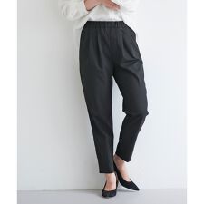 タックテーパードパンツ