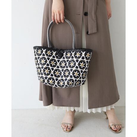 [^ԁF3153129900]ꂩ̋G߂Ƀsb^ȃV[Y[hՂ̃g[gobOB|CgԕɌ悤J[e[v҂ݏグfUCŁAẴR[fBl[gɂsb^Be[v҂łobOȂ̂Ŗ{̂͌yAnh͎莝ł|łOKłB