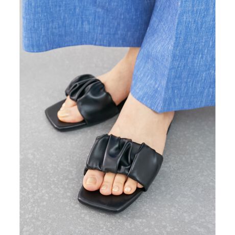 [^ԁF3553111101]sWEBACetキƂMU[fUCjAX̂tbgT_BVvȂɂ肰ȂR[f̃ANZgɂȂĂfUCBC\[ɂ͒ᔽ̃NbVŔQ̕₷܂BTCYbLAb̕Ă₷TCYB|CggD͑̌`ɍ킹₩ȃXNGAgDőlۂN[ȈۂɁBVvȃfUCŁA咣X^COɎ₷fUCɎdグ܂B_炩ȍv͔݂悭ɃtBbgĂ꒷Ԃ̂łɂɂȂ邱ƊԈႢȂIWEBV[YΉTCY36TCY@22.0`23.0cm37TCY@23.0`24.0cm38TCY@24.0`25.0cmq[F1cm舵ɂẮAiɂĂ\ɂĂmFBƖ̊֌WɂAۂFČꍇ܂܂p\REX}[gtHȂǂ̊ɂA኱iƉ摜̃J[قȂꍇ܂Bi̐F́AiAbv摜QƂByӎzE摜̏i̓TvłBETCY\L͂܂ŖڈƂȂ܂B@ۂ̏iƎdlAH኱قȂꍇ܂B