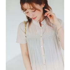 パウダーサテンシャーリングフレンチブラウス