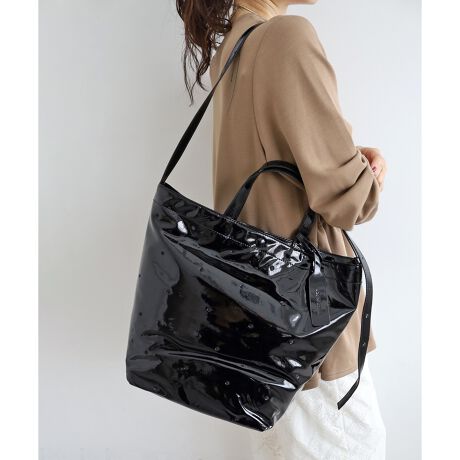 [^ԁF3150121700]yfC[ɉ؂₩vXz \tgGiɏiȃhbghJ{2wayg[gB|Cgiȃc̃R[f̃|CgɂȂĂ܂B莝Ǝ΂ߊ|łV_[2waydlgA4t@CTCY͒ʋ΁Aʊwɂ߂̃V_[obOłB舵ɂẮAiɂĂ\ɂĂmFBƖ̊֌WɂAۂFČꍇ܂܂p\REX}[gtHȂǂ̊ɂA኱iƉ摜̃J[قȂꍇ܂Bi̐F́AiAbv摜QƂByӎzE摜̏i̓TvłBETCY\L͂܂ŖڈƂȂ܂Bۂ̏iƎdlAH኱قȂꍇ܂B