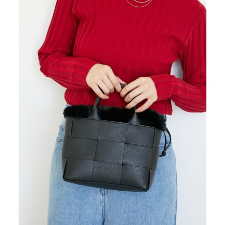 [^ԁF3158129900]V[Y[hӂGRt@[ƃtFCNU[ّ̈fނ͂4WAYobOBg[gAV_[AВṔACobOƂĎg鑽@\fUCBӂӂ̃t@[GߊoAR[f̃ANZgɁBCV[ɍ킹ăAW݂ȗDGACełB[В]^e19cm/R25cm