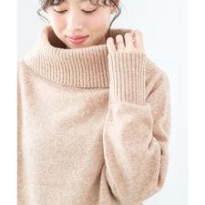 オフタートルニットプルオーバー