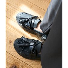 《WEB限定アイテム》タッセルローファースニーカー
