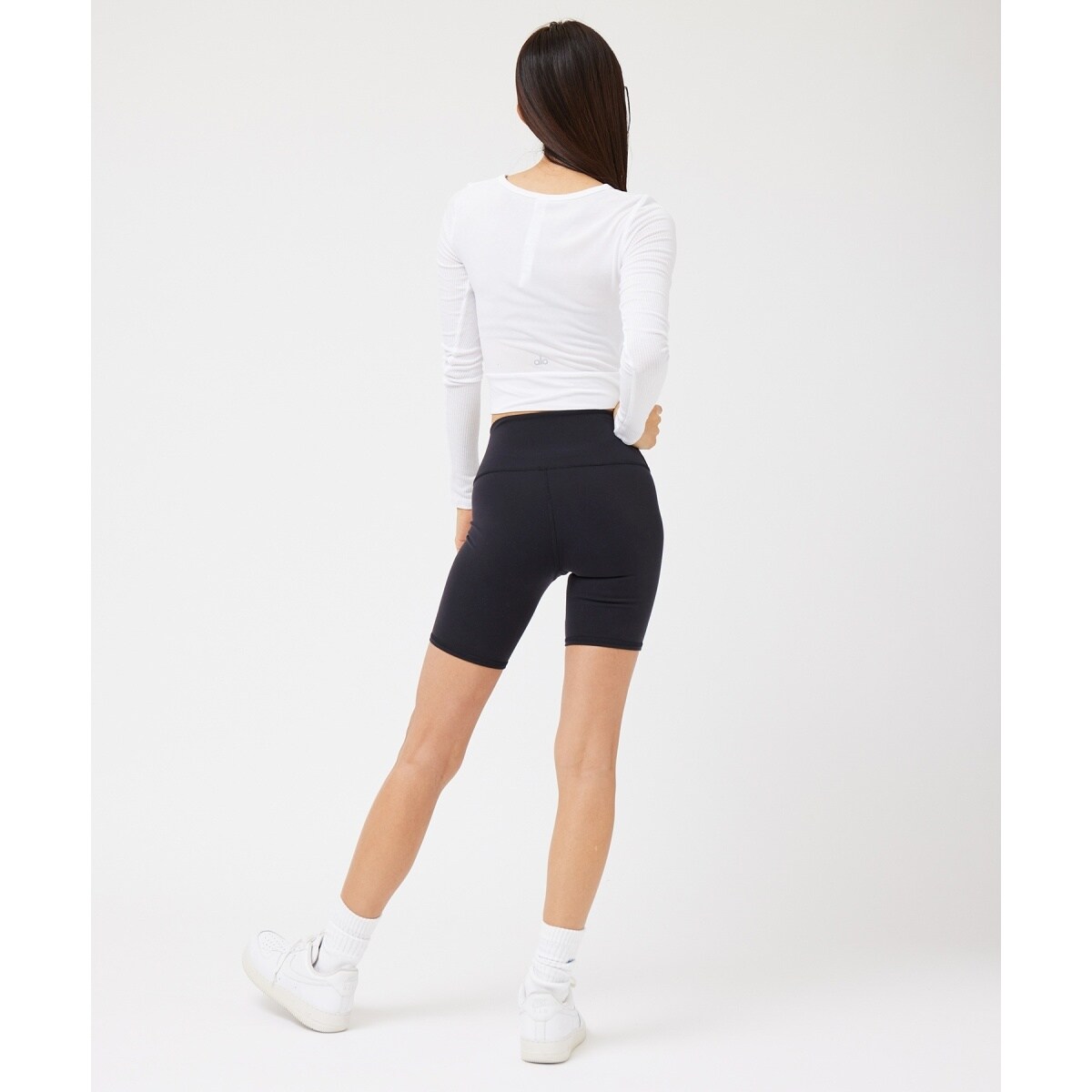 Alo Yoga】7インチ ハイウエスト バイカーショーツ (ALO Yoga/フィットネスボトムス) 105781494【BUYMA】