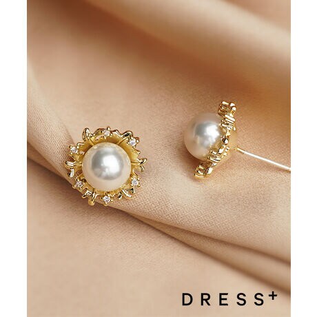 [^:DSP0006]܂ŃAp[̂悤ȔP̉߂tFCNp[~NNE`[tsAXB؂₩ȃp[ƃrW[̋P藧Ă܂BLike a Real pearlȂAɋ߂㎿ȃtFCNp[gpB߂Pib`ȎłBMilk crown motifS[h̃~NNE`[to܂BԂ̃rW[𖄂ߍ݃OWA[[h߂fUCɎdグ܂BSilver925̏i̓s̕925Vo[̏iɂȂ܂BAM[̕SĂg܂B