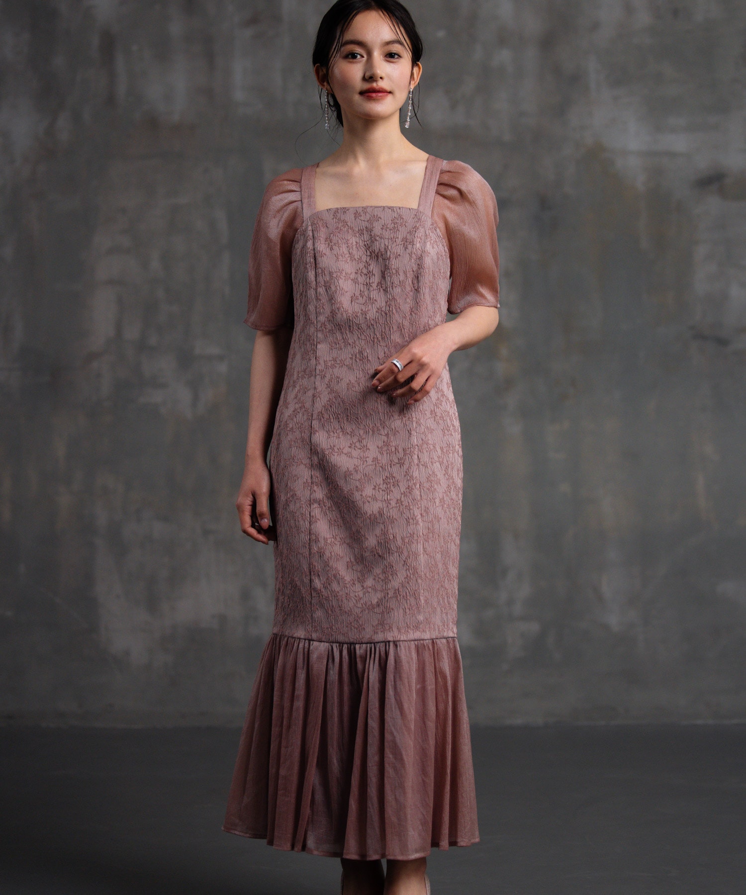 LEJA】異素材レースデコルテシアー袖リボンフロントボタンドレス