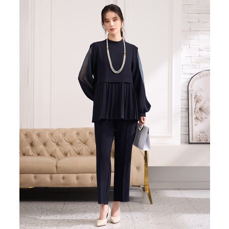 [^:CY88633]   STCY: oXg/100cm /34cm /9.5cm /56cm EGXg/{gX66-76cm qbv/104cm /gbvX69A{gX100cm    MTCY: oXg/104cm /35cm /10cm /57cm EGXg/{gX70-80cm qbv/108cm /gbvX70A{gX101cm    LTCY: oXg/108cm /36cm /10.5cm /58cm EGXg/{gX74-84cm qbv/112cm /gbvX71A{gX102cm    XLTCY: oXg/112cm /37cm /11cm /59cm EGXg/{gX78-88cm qbv/116cm /gbvX72A{gX103cm    XXLTCY: oXg/116cm /38cm /11.5cm /60cm EGXg/{gX82-92cm qbv/120cm /gbvX73A{gX104cm  v[c؂ւgbvXliȃZbgAbvpchXv[c؂ւ̃yvVGbg̃ZbgAbvpchXłB肵Ȃ炷肵VGbgŁAƊofUCłBSilhouettev[c؂ւɂȂyvVGbg̃uEXƎ̃e[p[hpĉVGbgBقǂ悭Lv[cEGXg̑̌^Jo[ɂ𗧂܂BNeck & Sleevev`nClbN̂悤ɍX^hlbNfUCłBl܂C̎񌳂茩Al炵vX܂BANZT[ꂢɂ܂܂B܊J̃{^obNX^C؂₩ɂāAEȒPłBEasy slacks pantsrX^CNbvhpćAאgȂقǂ悭NV[VGbgłBPiŕigItBXJWAƂĂ􂵂܂B