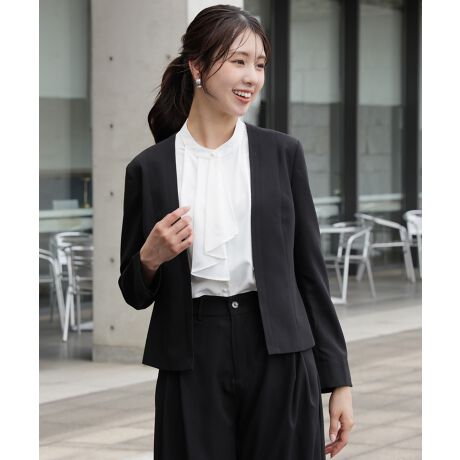 [^:DS5002]   STCY: oXg/86cm /37cm EGXg/73cm /55cm /53cm    MTCY: oXg/90cm /38cm EGXg/77cm /56cm /55cm    LTCY: oXg/94cm /39cm EGXg/81cm /57cm /57cm  ؂ւfUC̃|CgɂȂ񂵗͔Q̃Vvm[J[WPbgrWlXV[sAgAqȂǕLV[Ŋ􂷂WPbgłBcɓ؂ւCVvȕ\ʂɂȂꊴvX܂BMeteriar^ꂵȂ̑fފłBG肪悭AƂfފŒSn̗ǂ܂Bswitching linetgɏc̐؂ւCĂ܂BVvȃfUCɂȂꊴvX܂Bon&off IItpŒ񂹂fUCłBgItBXAs܂ŕLV[Œ񂹂܂Bs[XXJ[gAꂢ߃pcȂǃV[ɍ킹R[fy߂܂Bcollarless [߂VCm[J[̎dlłB{E^C^[glbNȂǁA񌳂ɃfUCgbvXƑQłB