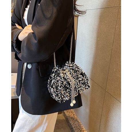 [^:DSB0014]   t[TCY: ^e/12cm R/16cm }`/10cm  XpR[̃LLE`F[Ep[̃fBeB[GKgȋВobOLL̃XpR[ŕꂽВ^p[eB[obOBВ^ɂȂRpNgȃTCYŁAp[eB[hXɂ݂܂BX}z傤ǓTCYłBSequins BodyLL̏XpR[{fBŜɕ~l߂ꂽfUCłB̉œ̂LLS[WXo܂Bmini sizeX}zВ^̃~jTCYłBX}ẑقɂ̓nJ`AzȂǏ߂̎[ł܂BLong chain shoulder烏V_[ł郍O`F[V_[ɂȂfUCłB߂Ȃ̂Ŏ΂߂߁Bp[eB[V[ł₷dlłBPearl partsВi镔̃`F[̒[ɂ̓p[Ă܂BS[WXɃvXđl̏iYfUCłBZj[AwZsArWlXV[Af[gp[eB[Zj[ȊOłrWlXf[gȂǂ̃fC[R[fɂBfj⃏s[XAXEFbgȂǂ̃JWAR[fɃvX邱ƂŃGKgȈۂvX܂B