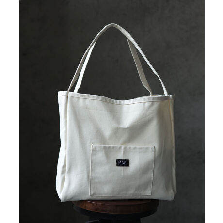 [^:XYBAG14]LxȃJ[oG[VŃX^Cɍ킹đIׂLoXg[gobOBSaison de papilloñSŃACLb`ȃfUCBՂƎ[łeʂŃfC[V[Ɋ􂵂܂BOɂ͏̎[ɕ֗ȃ|PbgtB100̃LoXnȂ̂ŊǗ₷̂|CgB