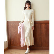 セゾン ド パピヨン(SAISON DE PAPILLON)のレイヤード風プリーツニットワンピース