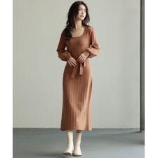 リボンベルト付きスクエアネックニットワンピース