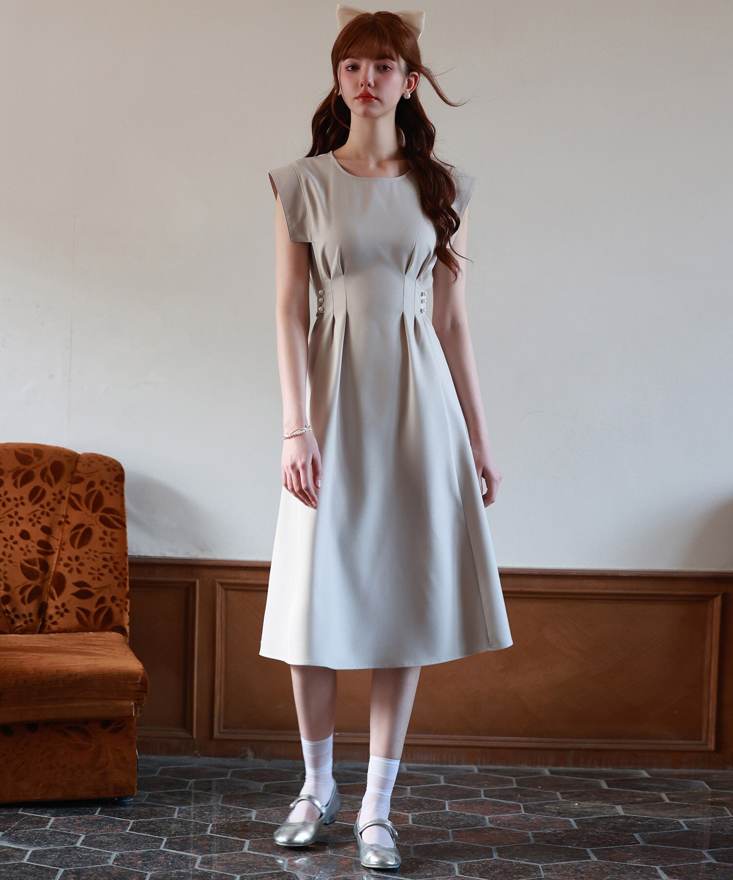 ウエストタックノースリーブフレアワンピース | セゾン ド パピヨン