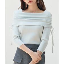 セゾン ド パピヨン(SAISON DE PAPILLON)のオフショルダーニットトップス