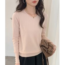 パールボタン付きクルーネックニットプルオーバー