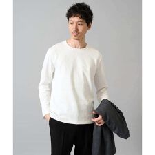 アー・ヴェ・ヴェ(a.v.v)の【イージーケア/洗濯機で洗える】幾何ジャカードクルーネックＴシャツ　〈ON/OFF SERIES〉