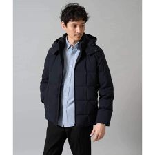 アー・ヴェ・ヴェ(a.v.v)の【ダウン混率90％/軽量/撥水】デタッチャブルフードストレッチダウンブルゾン