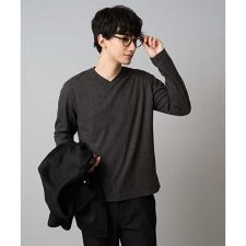 アー・ヴェ・ヴェ(a.v.v)の【イージーケア/洗濯機で洗える】アゼダブルフェイスVネックＴシャツ　通勤/ビジネス/ジャケット〈ON