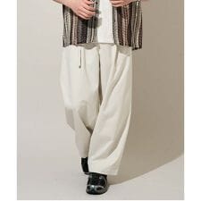 【イージーケア/洗濯機で洗える/毛玉になりにくい/ストレッチ】ベルト付きワイドテーパードチノパンツ