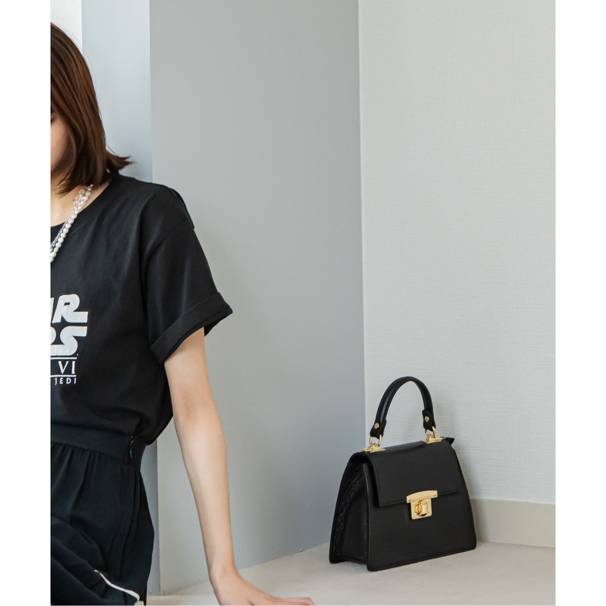 AULENTTI/オウレンティ】 ストラップ付ハンドルBAG | ユー バイ AULENTTI/オウレンティ】 ストラップ付ハンドルBAG | ユー バイ