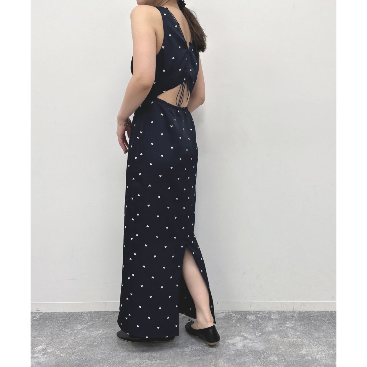 新品✨グレースクラス 花柄刺繍 エンブロイダリー デニム ワンピース マキシ丈 新品✨グレースクラス 花柄刺繍 エンブロイダリー デニム ワンピース