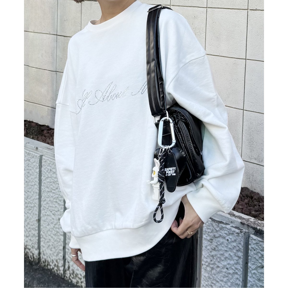 ラインストーンロゴプルオーバー | ユー バイ スピック＆スパン(U by