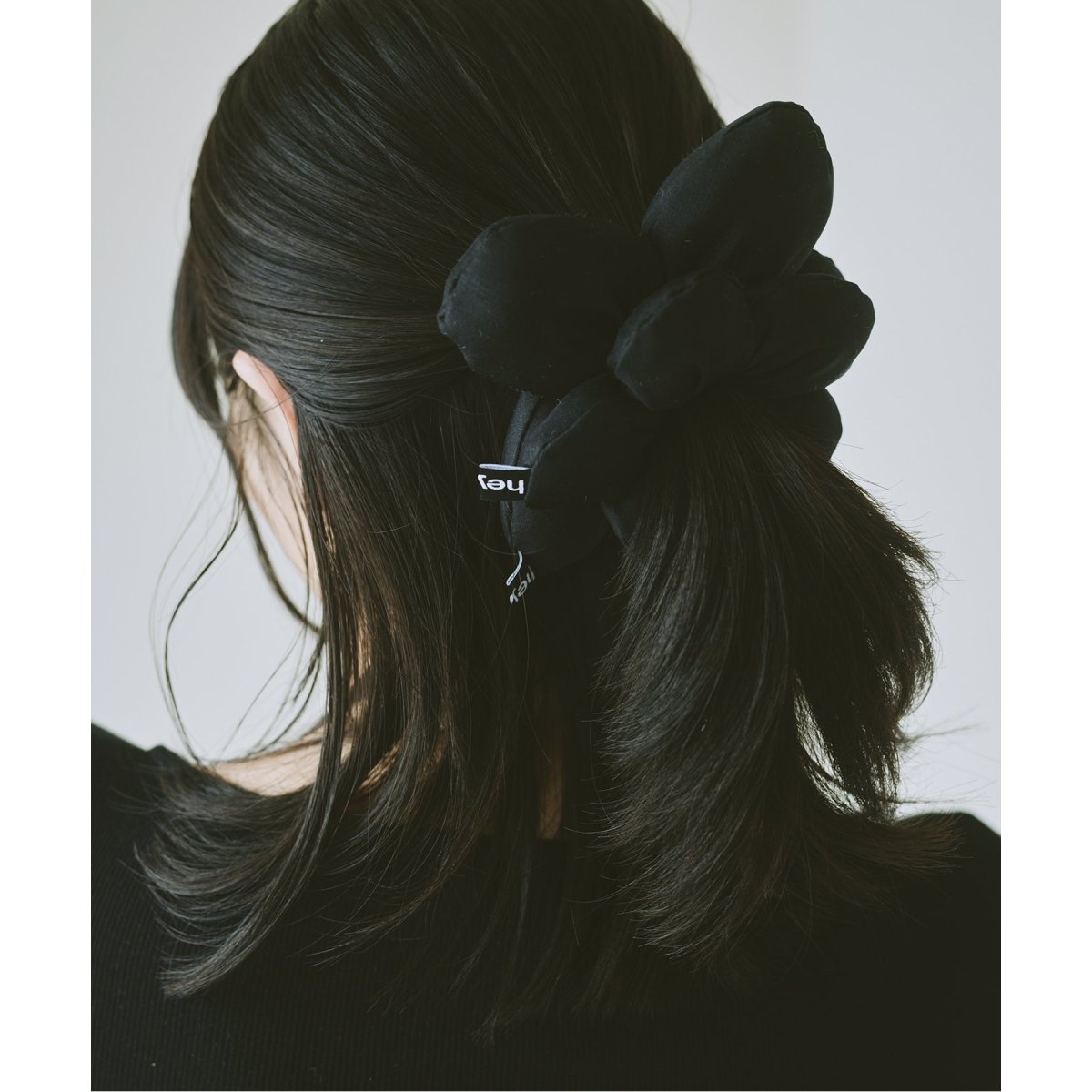 heyep ヘイップ Flower Scrunchie 2 Piece Set Flower Scrunchie 2 Piece Set-フラワーシュシュ2ピースセット