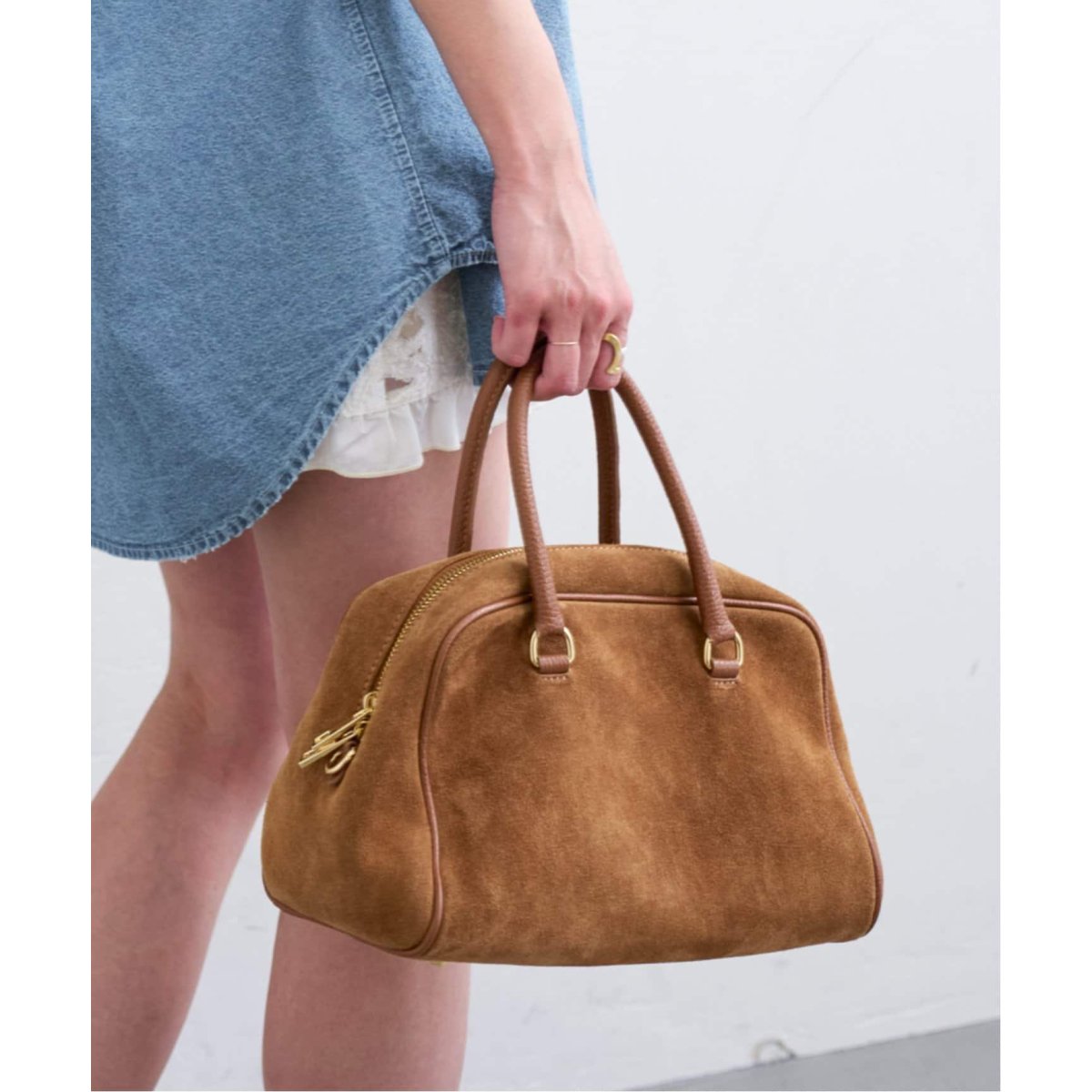 【AULENTTI/オウレンティ】スウェード　ボストンバッグ　ストラップ付 ○○○AULENTTI/オウレンティ SUEDE BOSTON BAG | ユー バイ