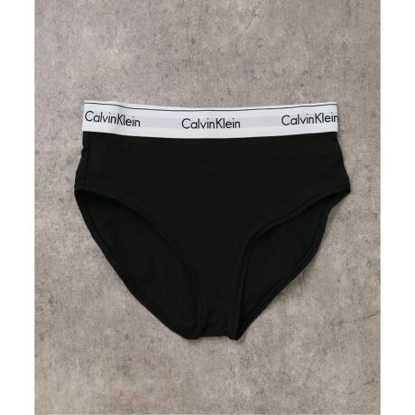 [^:25089213000320]y2025SSzU by SPICK&SPANS̃SAfjȂǂ̃pc`̂V[cBwV[ȃX^Cɂ߂łByCalvin Klein / Jo NCz1968NANYog̃Jo NCiCALVIN KLEINjɂݗꂽuhBAJ̃t@bVuhłJo NĆAAp𒆐SƂāAA_[EFA[ANZT[AtOXȂǁAt@bVɊւ̂𕝍LWJĂ邱ƂŒmĂB܂ݗ50Nȏオ߂߂łAĈACfA𐶂ݏoAE110ȏŔ̔ĂBẼt@bVAt@bVɊւȂɂhƉe^ĂB[J[^ԁFQF6280J[ɂĕД̔J[F[J[J[ubN(001)FBLACKTCYɂĕД̔TCYF[J[TCYXS(801)FXSS(802)FSyU by SPICK&SPAN/[ oC XsbNXpzA킪܂܂ɂy݂̏BւނāEEEOne Sensual@#Two Miles@#Three Contrasts؂ɂ3KEY[hɁALSTYLEĂ܂B舵ɂẮAiɂĂi\łmFB̏iU by SPICK&SPANX܂ł̎舵ɂȂ܂BړX܂ւ₢킹̍ۂ́AU by SPICK&SPANeX܂܂ł肢v܂BU by SPICK&SPANVhXU by SPICK&SPANrܓXSpick & SpaniLXjɂĈꕔî舵܂BƖ̊֌WɂAۂFČꍇ܂B܂p\REX}[gtHȂǂ̊ɂA኱iƉ摜̃J[قȂꍇ܂Bi̐F́AiAbv摜QƂB