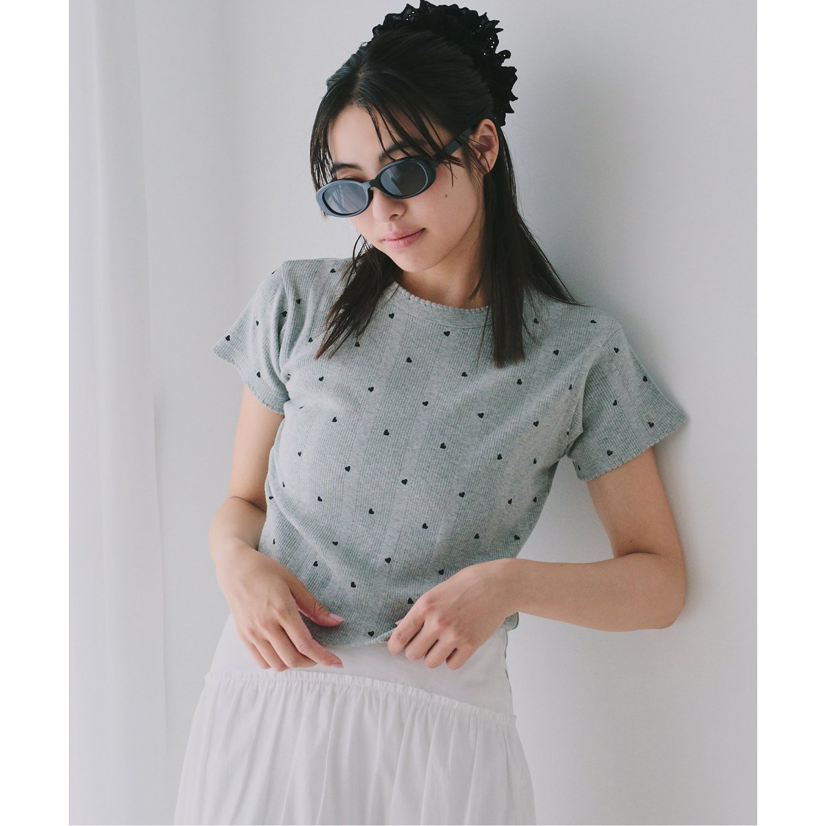 U by SPICK&SPAN 針抜きリブハートグレートップス新品 U by SPICK&SPAN tシャツ 針抜きリブハートプリントトップス