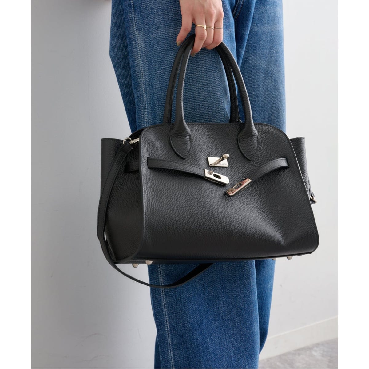 追加》AULENTTI/オウレンティ ベルト付きレザー MIDI BAG バッグ