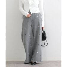 ルーズストレート刺繍スウェットパンツ