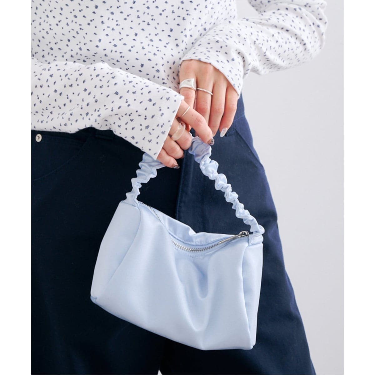 LE VERNIS/ル・ベルニ Combi multi pouch | ユー バイ スピック