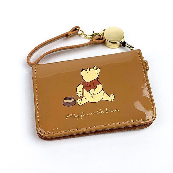 ディズニー くまのプーさん エナメルパスケース ベージュ リール付き