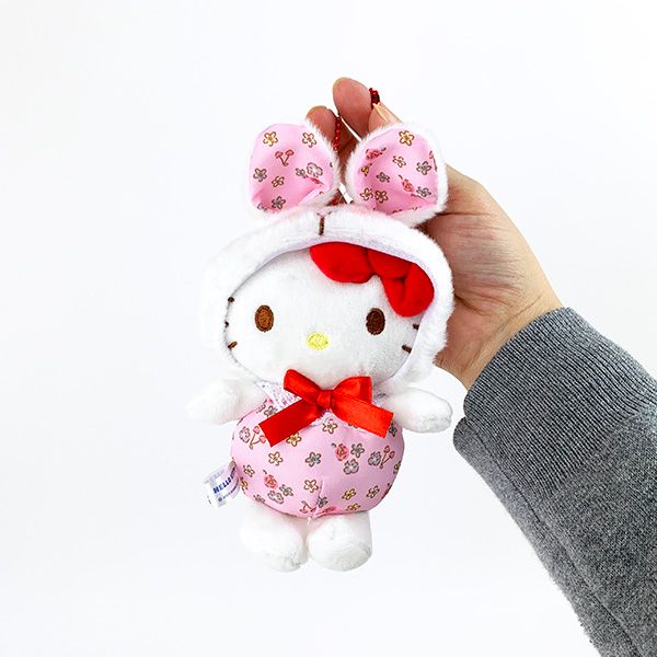 ハローキティ ぬいぐるみ モノグラム サンリオ ハローキティ ぬいぐるみ モノグラム Sサイズ - メルカリ