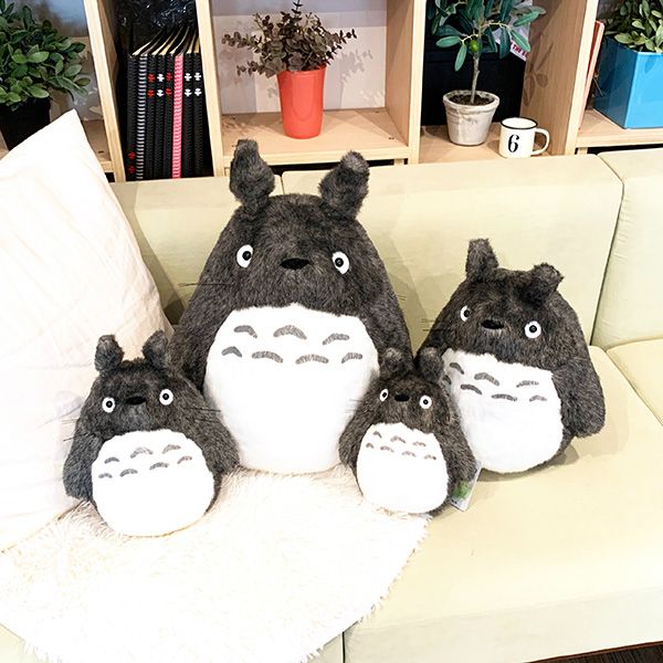 となりのトトロ トトロのおうち（L）スタジオジブリ ぬいぐるみ　大トトロ　木 となりのトトロ ぬいぐるみ 大トトロ L｜三鷹の森ジブリ美術館