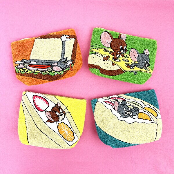 プルート刺繍イエローポーチ ac22bdd0849ecb36a99eb128bec56e