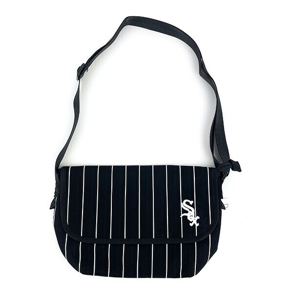 PANGEA メッセンジャーバッグ メジャー　レッドソックス MLB PANGEA メッセンジャーバッグ メジャー レッドソックス MLB