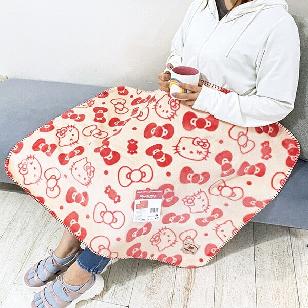 サンリオ ハローキティ あったかハーフケット フランネル ひざ掛け