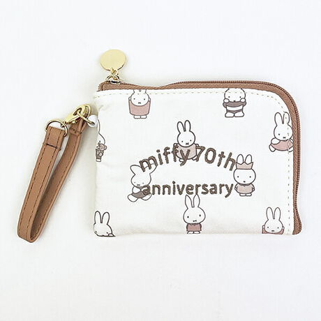 [^:5385-dbm-3104]~btB[̃fC[|[`ł70NLOāA܂ł̃~btB[`Ă܂~btB[D́AЃQbg􃊁[tĂ̂ŁAobOɕtĉDŃTbƎo|[`̒ɓ|PbgtĂ܂V[ÝAACeW߂ȂႤcyîm点z̏i͉i{Ă܂B͂鏤iɂĂ^Oȉꍇ܂ݕ\ĂTCg\i̔ił\߂܂悤肢\グ܂ 