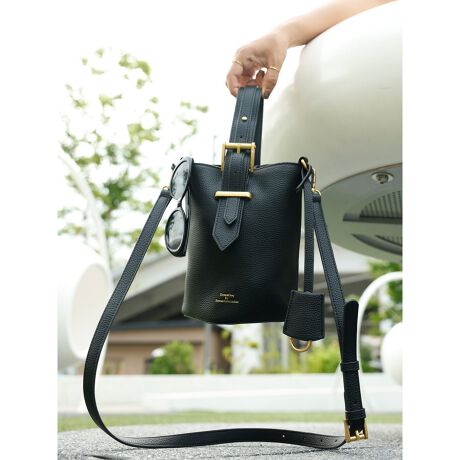 [^ԁF120485233112523]O\ȃV_[Xgbv|Pbg:1nhX^CbVȃoPbgobOBxgƃobÑfUC[hȈۂAR[fBl[g̃ANZgɁԂȃVGbgłȂA}`肠邽ߌڈȏ̎[͂ŃfC[gɂ҂ȃobOłByubNn:LbvXLr[KU[zX[XȎG肪AuhSƃp[cނ͗̂GOLDgpByubNn1:VNr[KU[z㎿ȃV{AuhSƃp[cނ͗̂GOLDgpB-----------------------------蒲\:29cm-24cm-----------------------------V_[Xgbv\:120cm-94cm-----------------------------yfނɂāziȃr[KU[gpĂ܂Bv̂悤ȎƑϋvr[KU[́AGVJŃTXeiuȑIłB_炩ȎGƐꂽdオ肪ŁAԂɂ킽Ďgpł鋭ւ܂BɁA͂₷J̓łꂪȒPłByӎzỉ摜͂ł邾ɋ߂FŌfڂĂ܂AɂȂ郂j^[Ɩ̊ɂAۂ̐FƎ኱قȂČꍇ܂B摜̏i̓TvłBۂ̏iƎdlAH኱قȂꍇ܂BTCY\L͂܂ŖڈƂȂ܂B炩߂܂B *îCɓo^ @n[g}[NNbN܂傤IJ[̍ēגʒmAXg1_̒ʒmAZ[̒ʒmm点܂B *uĥCɓo^ @ ViēׂȂǁAȏ󂯎邱Ƃł܂B(marui ̃KChQƂ)