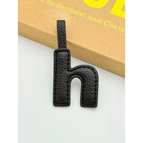 [^ԁF120495233223523]ɗDr[KU[ōꂽAɊYCjV`[B悢݂Ə_炩ȃU[̎AVvȂiȕ͋Co܂BAt@xbǵuaC cC eC hC kC mC nC rC sC tC yv11WJB啶͑݊A͂肰Ȃ炵vXAgݍ킹ĎgƎ炵ANZgɁBobO|[`ɓY邾ŁA̃X^Cق̏ʂɁBMtgɂ҂ȁAl킢`[łBXgbvF2.5cm啶uAC CC EC HC KC MC NC RC SC TC Yvpӂ܂B啶Ƒgݍ킹Ăgp܂Byfނɂāziȃr[KU[gpĂ܂Bv̂悤ȎƑϋvr[KU[́AGVJŃTXeiuȑIłB_炩ȎGƐꂽdオ肪ŁAԂɂ킽Ďgpł鋭ւ܂BɁA͂₷J̓łꂪȒPłByӎzỉ摜͂ł邾ɋ߂FŌfڂĂ܂AɂȂ郂j^[Ɩ̊ɂAۂ̐FƎ኱قȂČꍇ܂B摜̏i̓TvłBۂ̏iƎdlAH኱قȂꍇ܂B *îCɓo^ @n[g}[NNbN܂傤IJ[̍ēגʒmAXg1_̒ʒmAZ[̒ʒmm点܂B *uĥCɓo^ @ ViēׂȂǁAȏ󂯎邱Ƃł܂B(marui ̃KChQƂ)