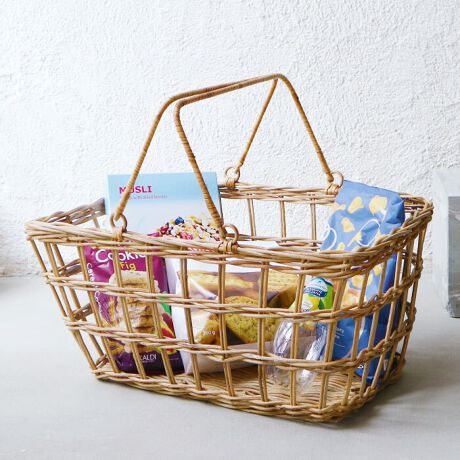 i`ȃCeAɂ҂̃JS^oXPbgBtBs̃^gpA҂݂ŒJɍĂ܂BX[p[}[Pbg̃JŠ`x[XɂĂA̎g̗ǂłBoXPbg̎ɂ̓ACAC[ĂAłƂƂȂĂ܂BCeÃANZgƂĂłȂA̎[ɂ҂łB*VRfނׁ̈AD胀FA߁Albv܂B*_ׁ̈ATCYႢc݂܂B[^:E6145]