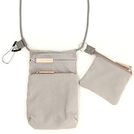 Ƃo|A厖Ȃ̂^Ԃ̂ɂƂĂ֗ȃTCYB  {̂́AIPHONE 15plus(W:8,H:16cm)傫łB  Ɣ̃iC͔GǂAyBOJriɂ́ApXP[X⌮At̃|[`̈ʒuςƐFXƊy߂܂I       {̒\Oł|[`̓ɂvgĂĉ|Cg [^:E7377]