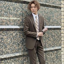 【オールシーズン】洗える2釦ノータックスーツ カーキ ※パンツ裾上げ済み仕様