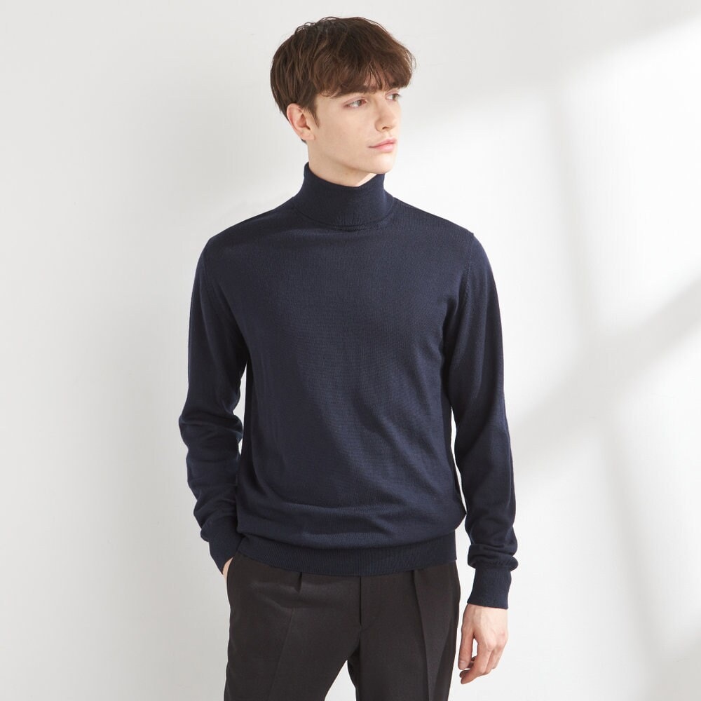 洗えるニット】タートルネックセーター メリノウール100％使用